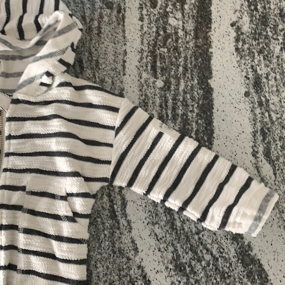 Children’s Art Class zipper hoodie sz 12m